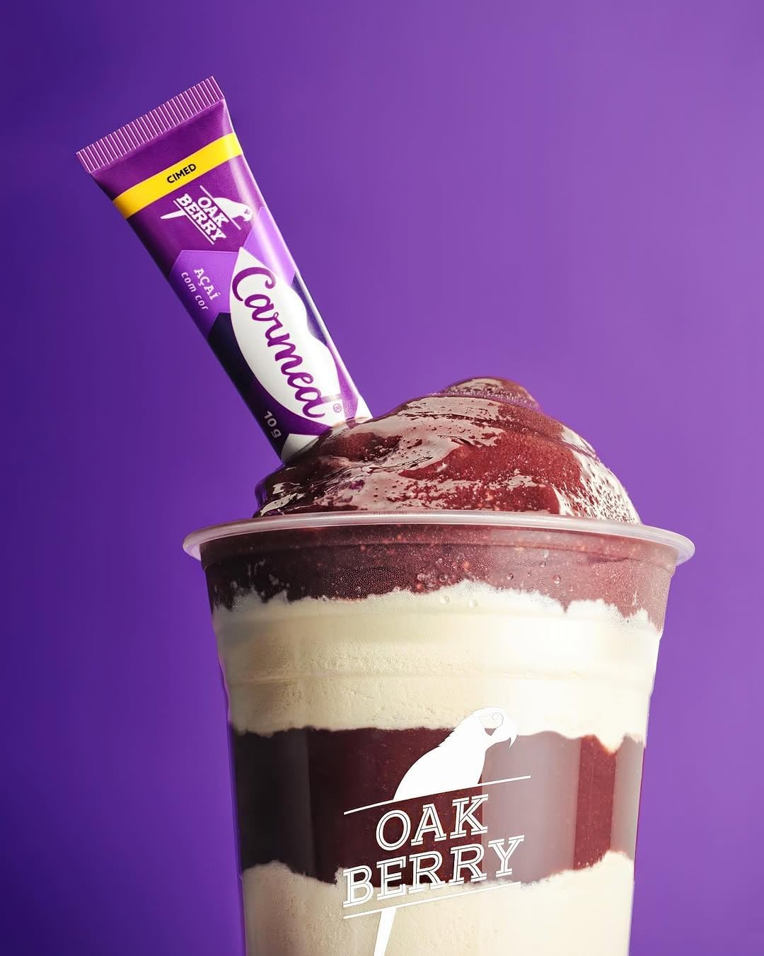 Carmed Oakberry Açaí Hidratante Labial com cor 10g
